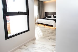 Maison luxueuse, vue sur le jardin | 2 chambres, literie de qualité, couette en duvet