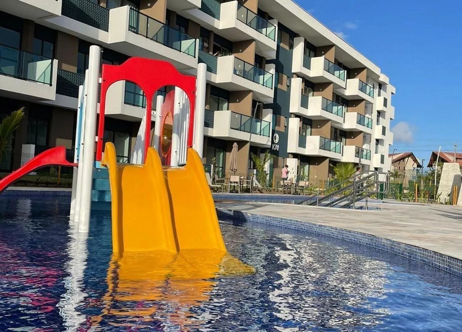2 室外游泳池