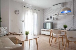 TV - P2. Modern apt. 1 bedroom in the center (Nerja)