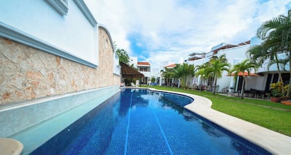 Mayamar G1 - 3 Bedroom with Pool & BBQ