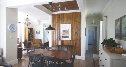 Fully renovated bright & airy 3BR home near the ocean