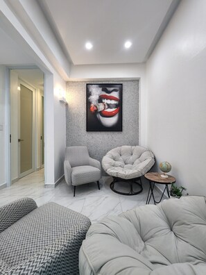 Interior - Casa Nueva / Hot Tub 3room with kings size bed (Carolina)