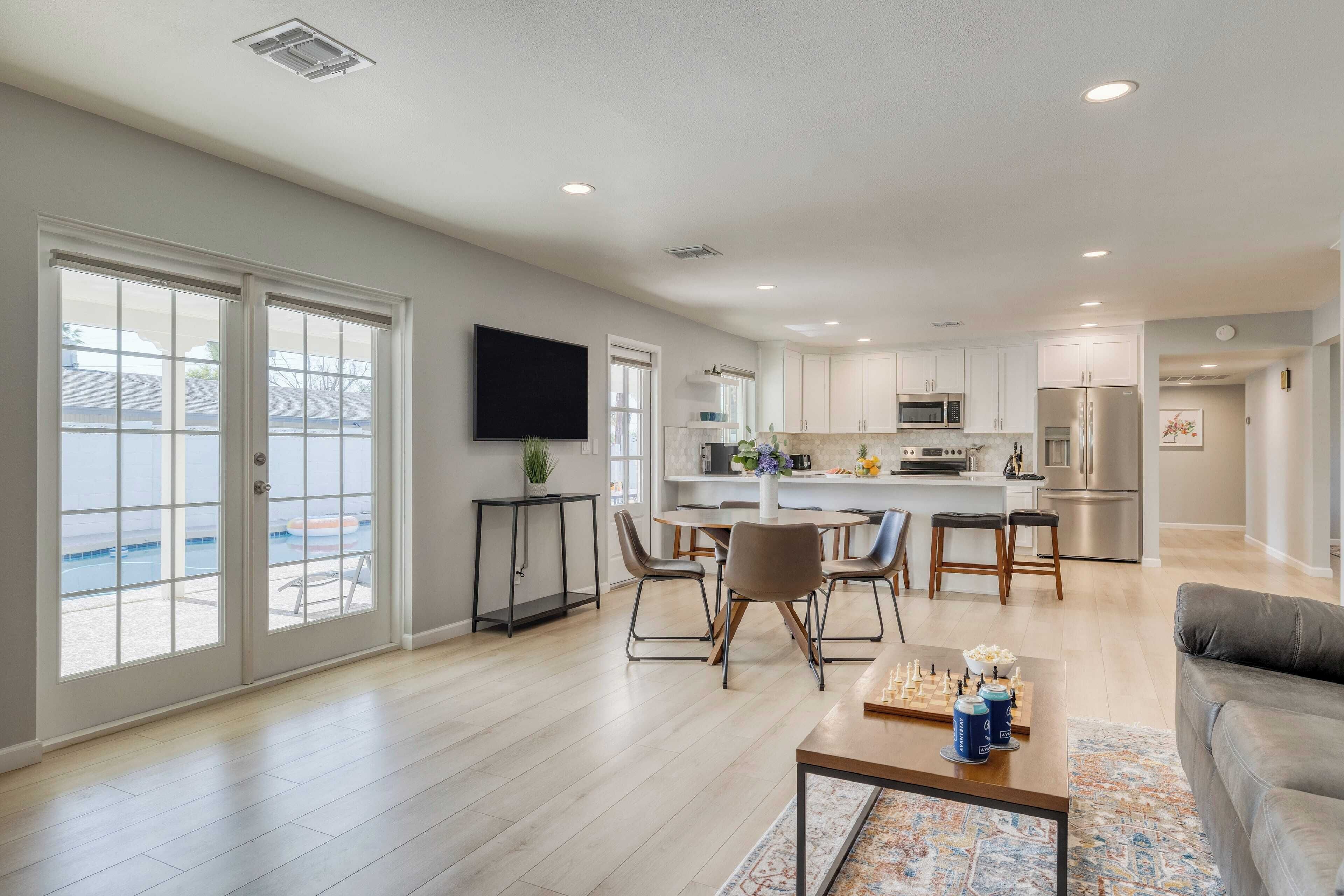 المنشأة من الداخل