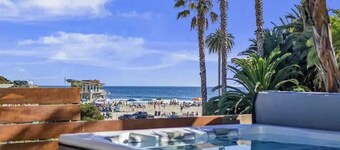 Steps to Beach+shops, Oceanview, Hot Tub+firepit Moonlight Modern by Avantstay