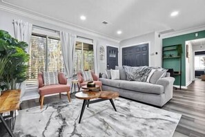 TV - East ATL Charming 3BR, 2BA Family Home (6 Guests) (Candler-McAfee)