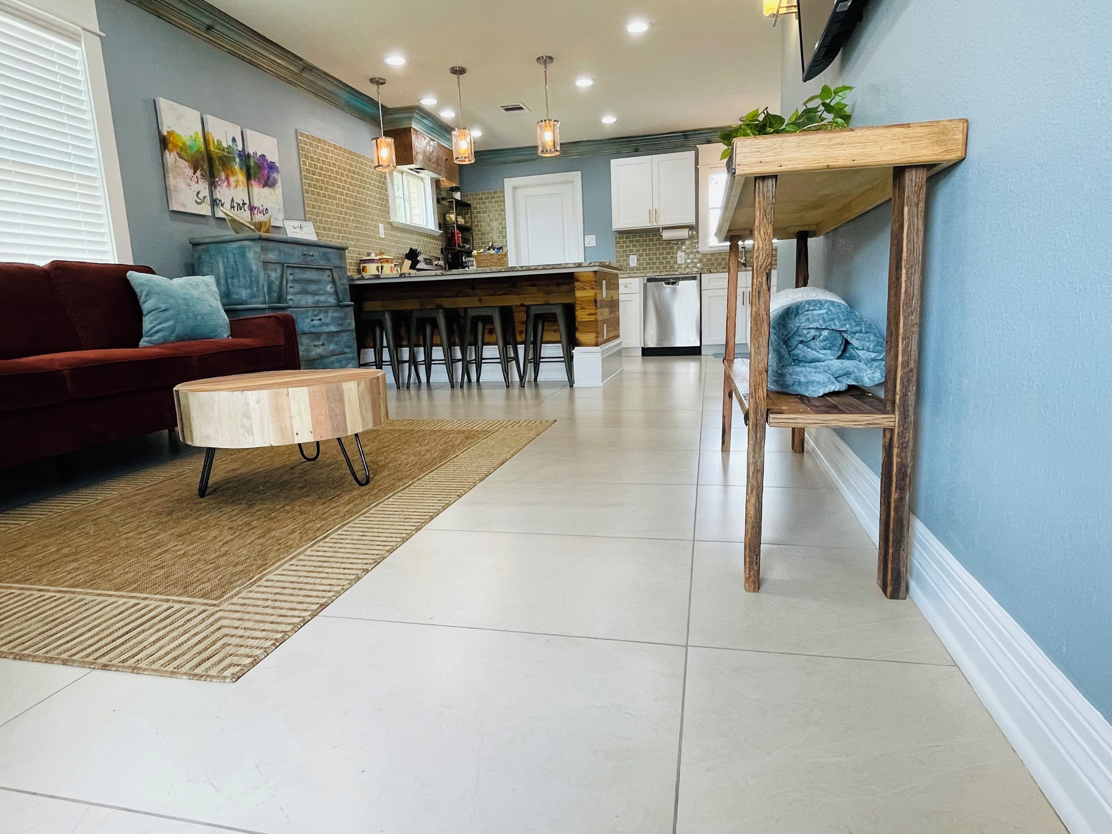 3/2.5- Sleeps 6: Sea World•Fiesta Texas•Downtown