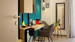 Deluxe Double Room, City View | In-room safe, desk, laptop workspace, soundproofing - MARE FUORI ROOMS (Piano di Sorrento)