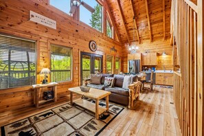 Smart TV, chimenea, videojuegos
