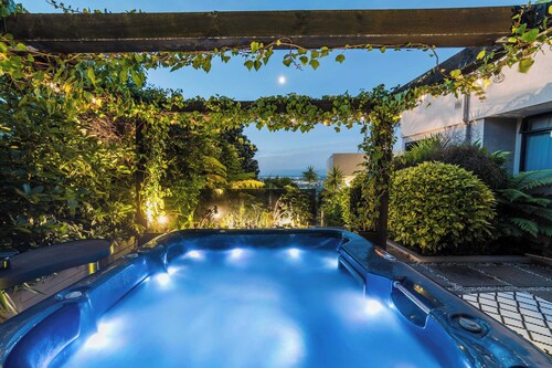 Million Dollar City Views - Sleeps 10