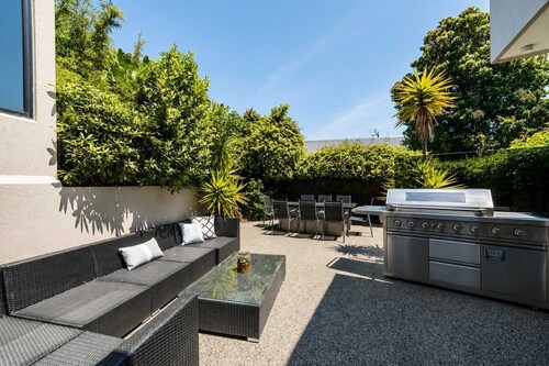 City Views | 4BR | Sleeps 10 | Christchurch