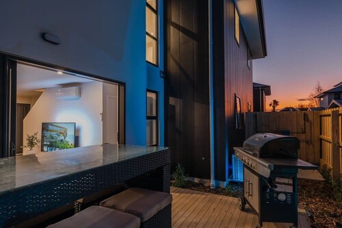 Family-Friendly 3BR | Games Room & Patio