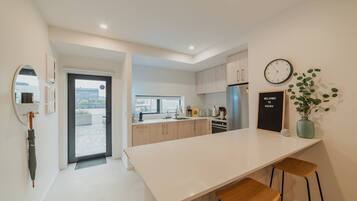 Fridge, microwave, oven, stovetop