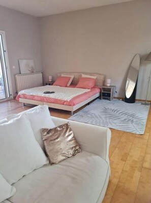 4 soverom, strykejern/-brett, wi-fi (inkludert) og sengetøy