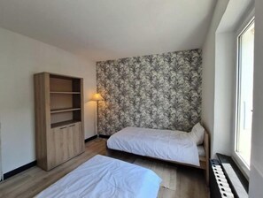 4 Schlafzimmer, Bügeleisen/Bügelbrett, kostenloses WLAN, Bettwäsche