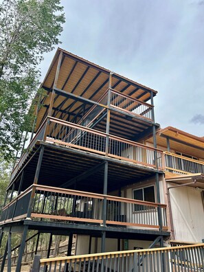 Exterior - Panoramic view of Sierra Blanca and a few minutes from downtown Ruidoso. (Ruidoso)