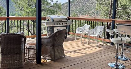 Panoramic view of Sierra Blanca and a few minutes from downtown Ruidoso.