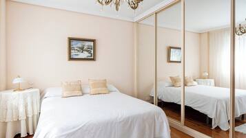 5 chambres, fer et planche Ă repasser, Wi-Fi, draps fournis