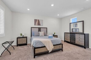 4 soverom, skrivebord, strykejern/-brett og wi-fi