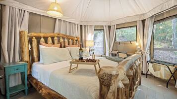 1 bedroom, desk, free WiFi, bed sheets