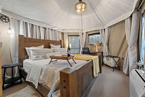 1 bedroom, desk, free WiFi, bed sheets - Safari, Romantic Safari Tent for 2 with Hot Tub (Bryson City)