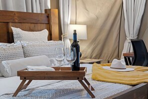 1 bedroom, desk, free WiFi, bed sheets - Romantic Smoky Mountain Safari Tent, King Bed, Hot Tub, Firepit, Soaking Tub (Bryson City)