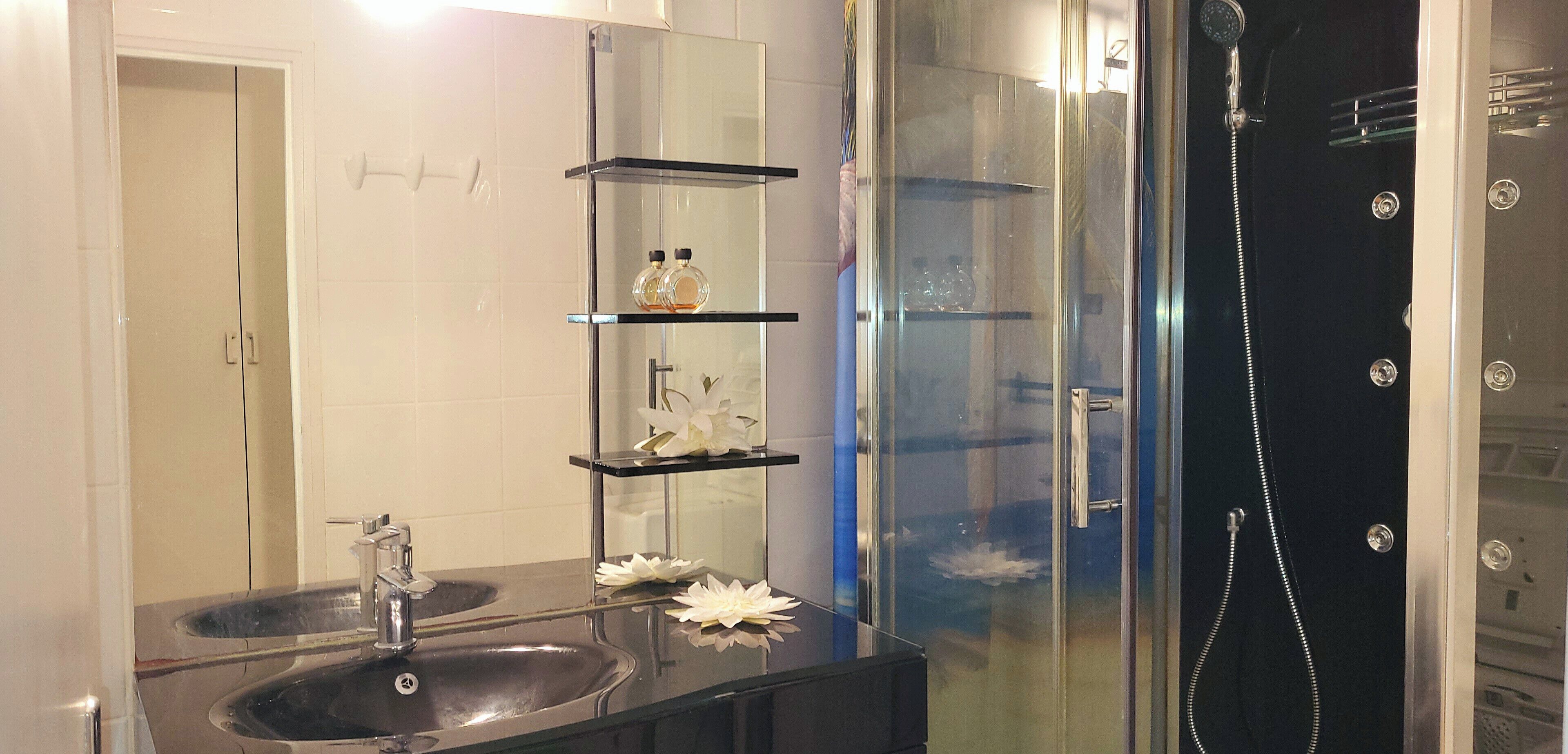 Een douche, een haardroger