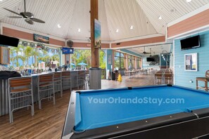 Bar (in der Unterkunft)