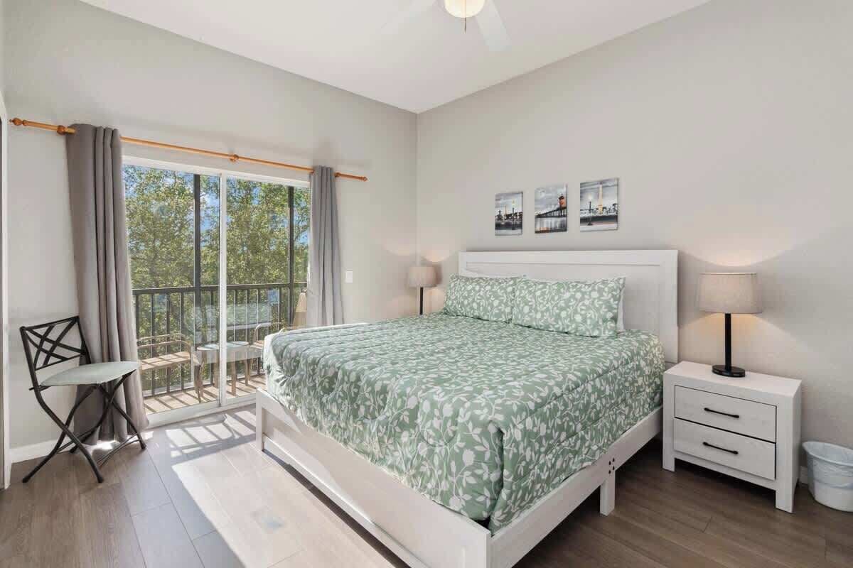 3 bedrooms, iron/ironing board, travel crib, WiFi