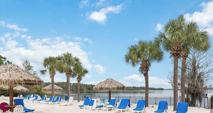 Beautiful condo in Bahama Bay