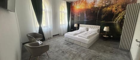 2 quartos, ferros/tábuas de passar roupa, Wi-Fi, roupa de cama