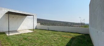 Depto Amueblado Cocina Comedor 2camas Sala Jardín Asador Garage a 8min de Centro