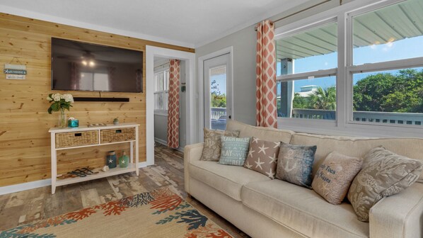 Condo, 1 King Bed with Sofa bed, Balcony, Garden View (Villas Bahama West 106) | Living area - 1br/1ba, Covered Parking, Perfect for Couples! (Panama City Beach)