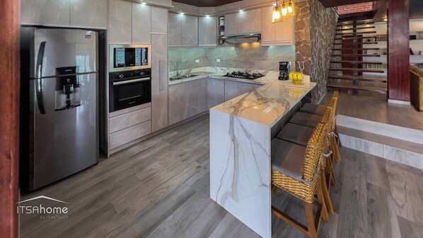 Private kitchen