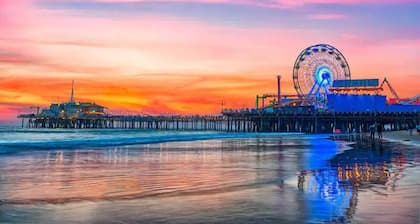 Beautiful 1 BR in LA| Gym & Pool | 10mins to Cedars