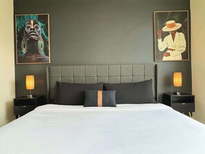 1 quarto, escrivaninha, ferros/tábuas de passar roupa, Wi-Fi de cortesia