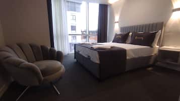 Standaard tweepersoonskamer, uitzicht op het water | Gratis wifi