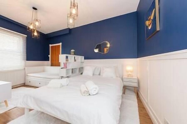 1 bedroom, iron/ironing board, WiFi, bed sheets