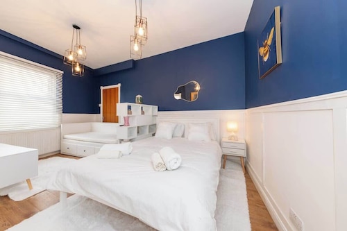 Free Parking | 2 Beds Studio | River Thames