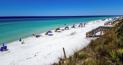 2 Minutes to the Beach; Close to Seaside, Vintage Cottage in Old Seagrove