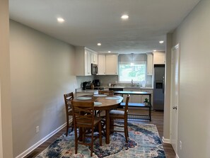 Dining - Cute McRee Manor with large screened porch (Valdosta)