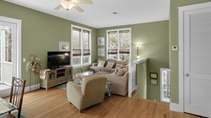 Hus, flere senger, terrasse, havutsikt (Emerald Rose) | Oppholdsområde