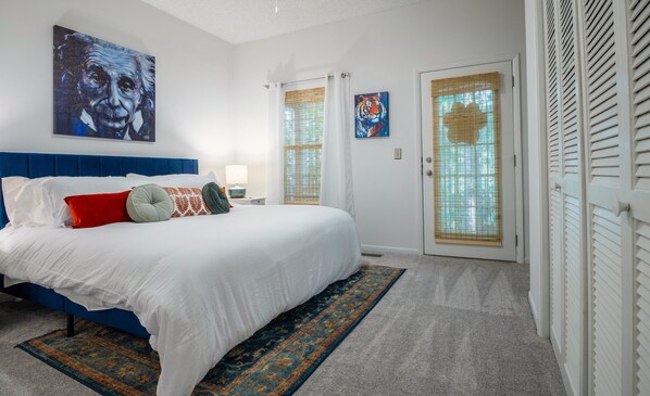 2 bedrooms, desk, iron/ironing board, free WiFi