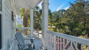 Maison, Plusieurs lits, patio, vue sur le jardin (3 Mermaids Haven) | Balcon