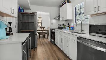 House, Multiple Beds, Patio, Garden View (SeaTreat) | Private kitchen