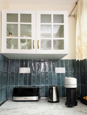 Frigorífic, forn, placa de cuina i rentaplats
