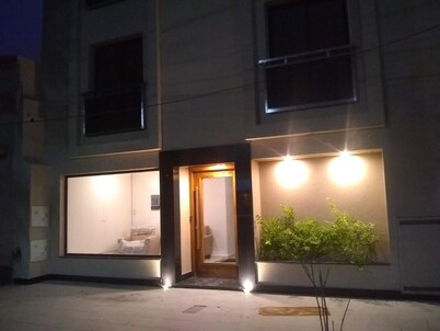 Modern 1 bedroom apartment, very well equipped!