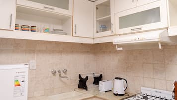 Oven, toaster