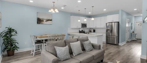 House, Multiple Beds, Patio, Garden View (Sky Height Home) | Living area