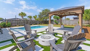 Terrace/patio - 4 Minutes to the Beach! Cute & Coastal With Room for 9 (Panama City Beach)