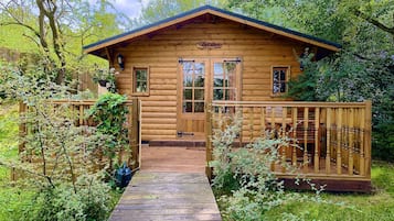 Cabin | Exterior